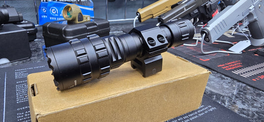 Weapon mounted torch